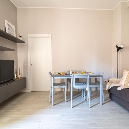 Appartement Easylife - Accogliente Residenza A Due Passi Dal Duomo à Milan Extérieur photo