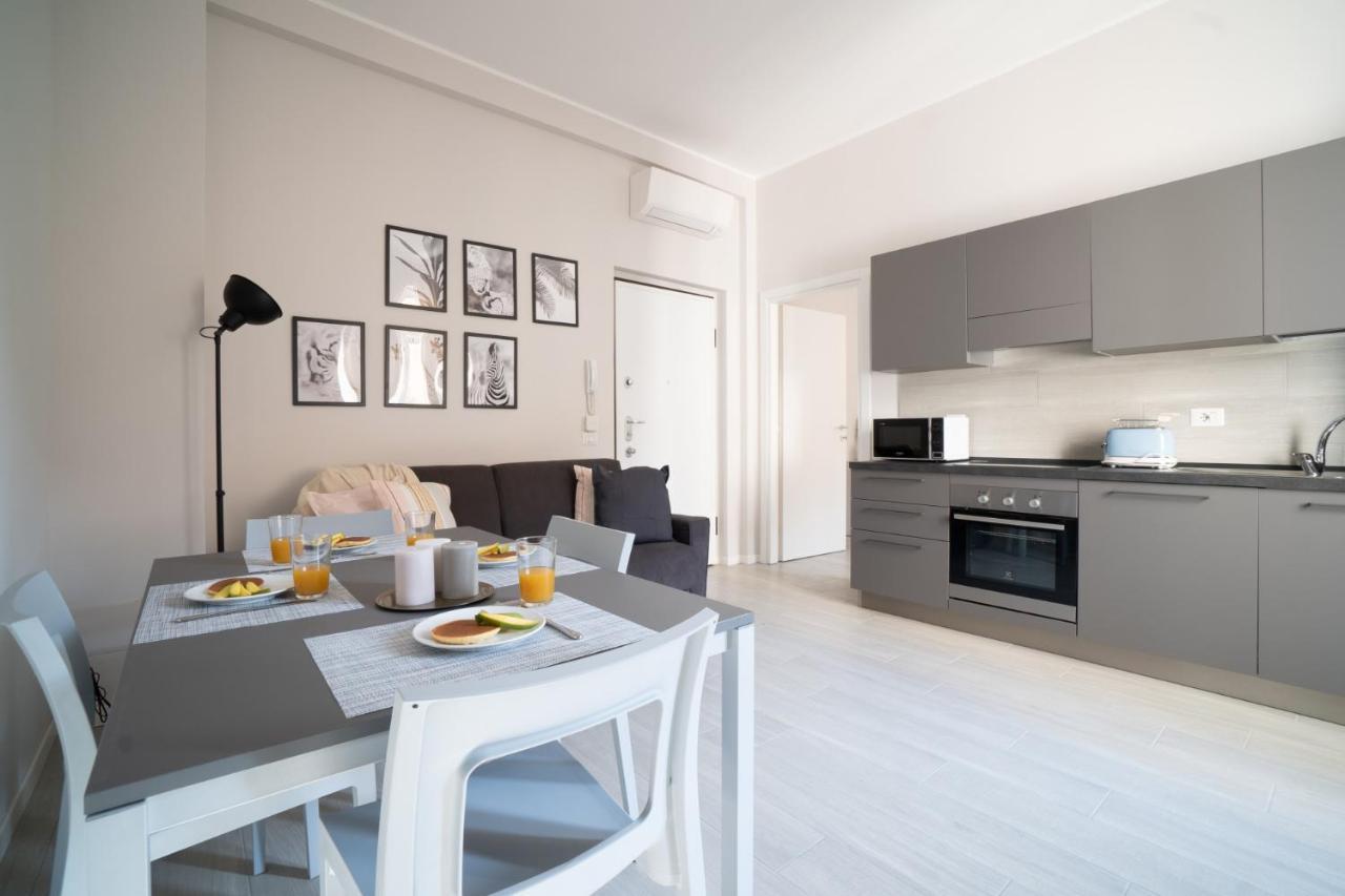 Appartement Easylife - Accogliente Residenza A Due Passi Dal Duomo à Milan Extérieur photo