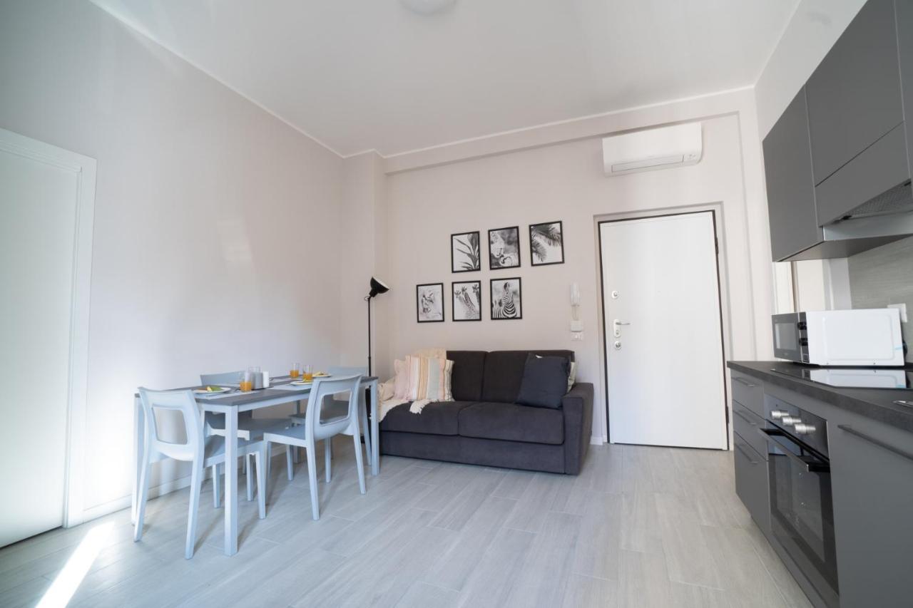 Appartement Easylife - Accogliente Residenza A Due Passi Dal Duomo à Milan Extérieur photo