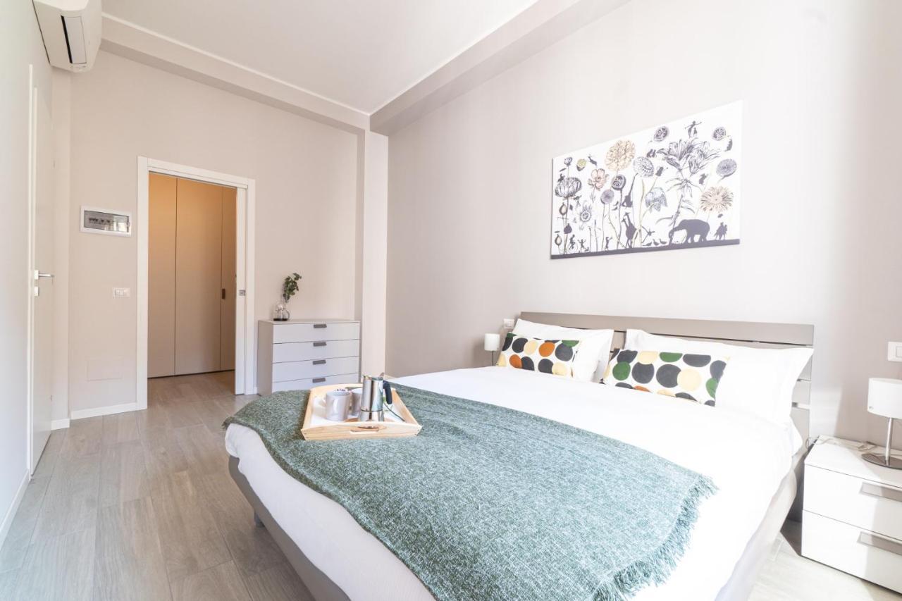 Appartement Easylife - Accogliente Residenza A Due Passi Dal Duomo à Milan Extérieur photo