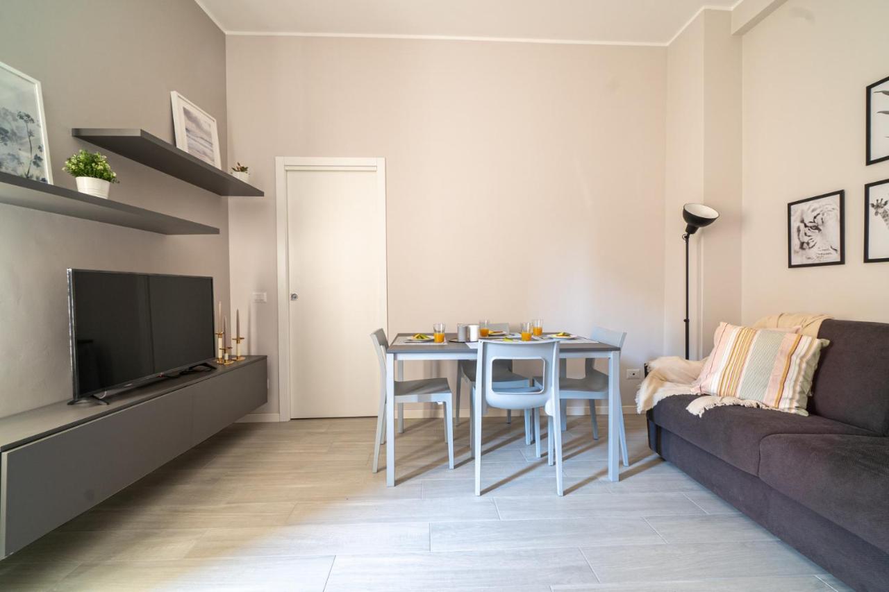 Appartement Easylife - Accogliente Residenza A Due Passi Dal Duomo à Milan Extérieur photo