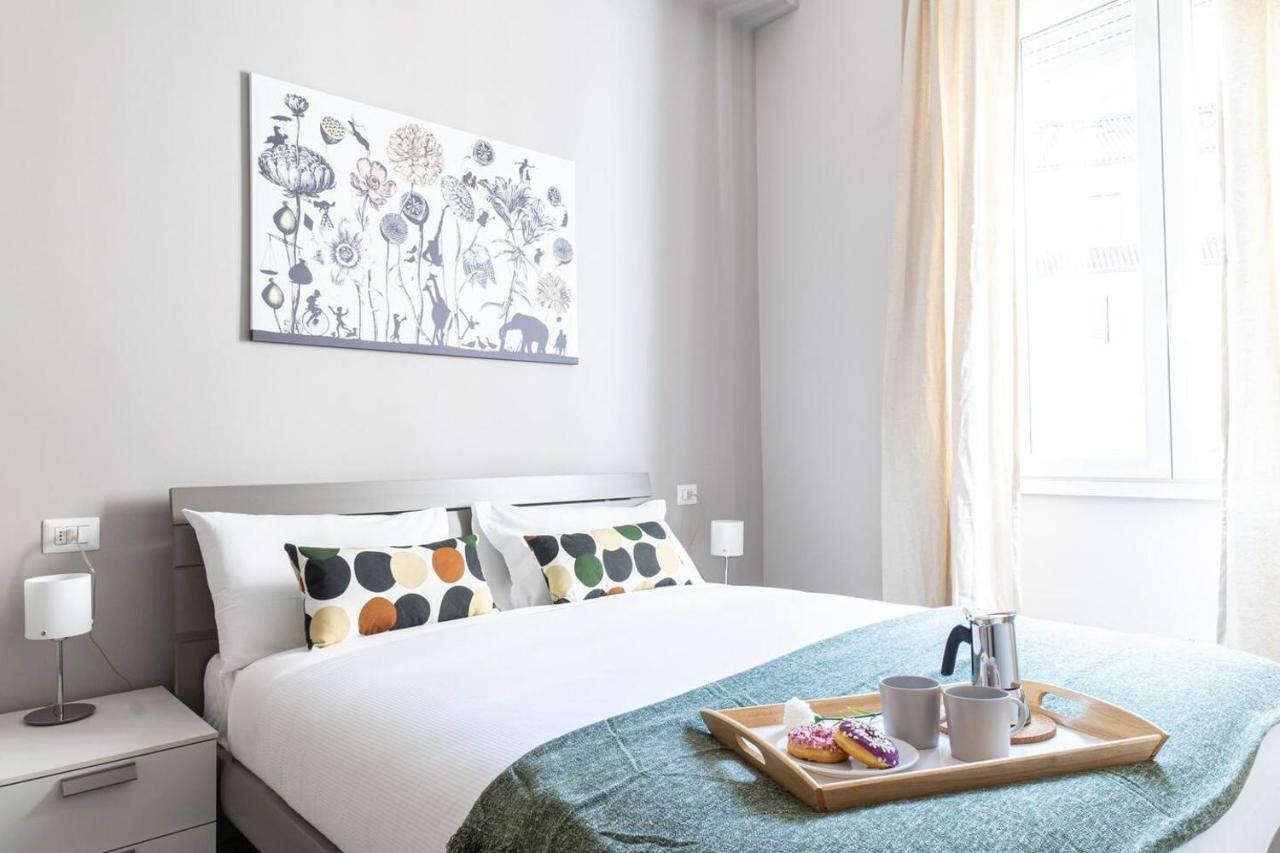 Appartement Easylife - Accogliente Residenza A Due Passi Dal Duomo à Milan Extérieur photo