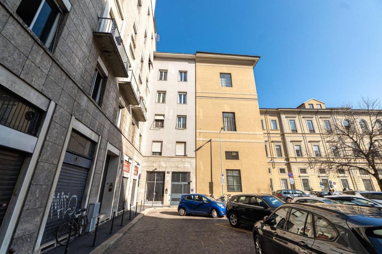 Appartement Easylife - Accogliente Residenza A Due Passi Dal Duomo à Milan Extérieur photo