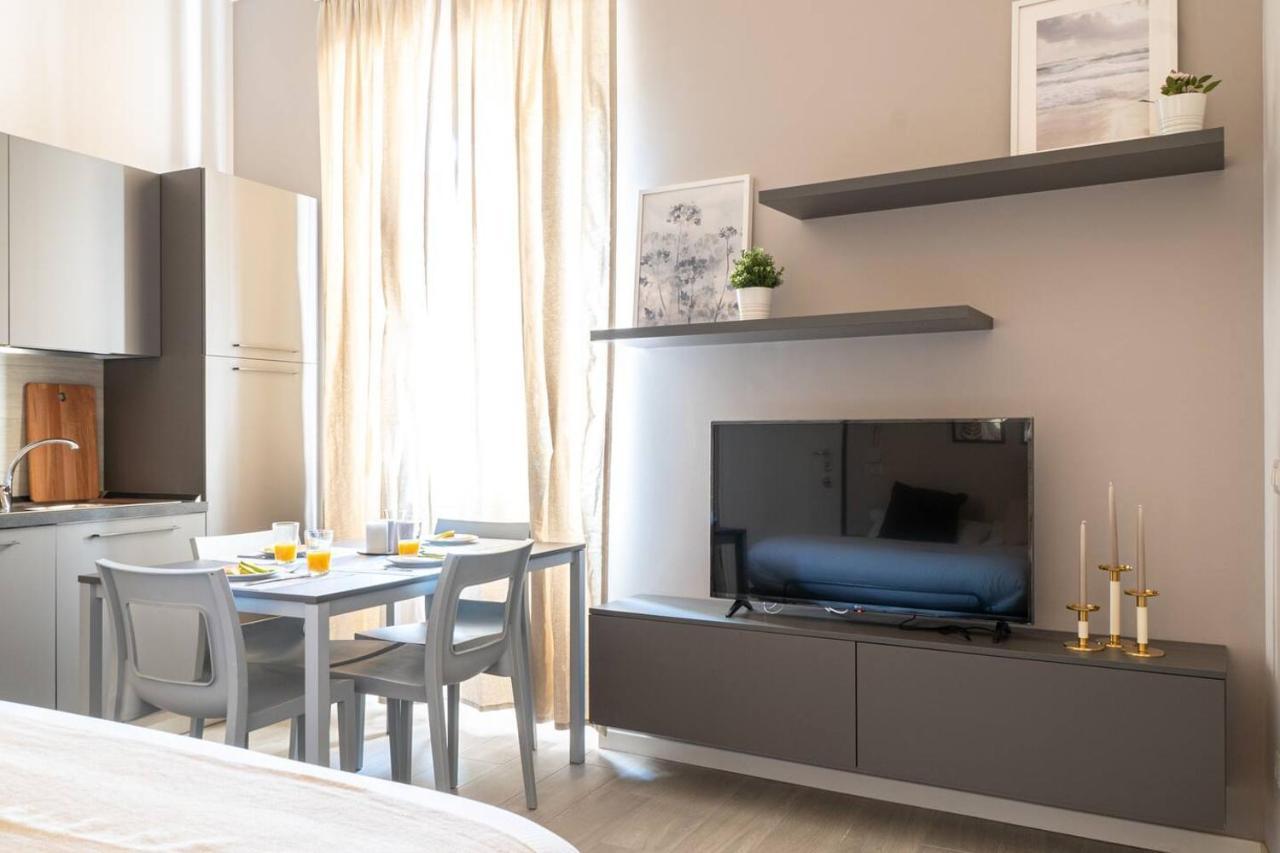 Appartement Easylife - Accogliente Residenza A Due Passi Dal Duomo à Milan Extérieur photo