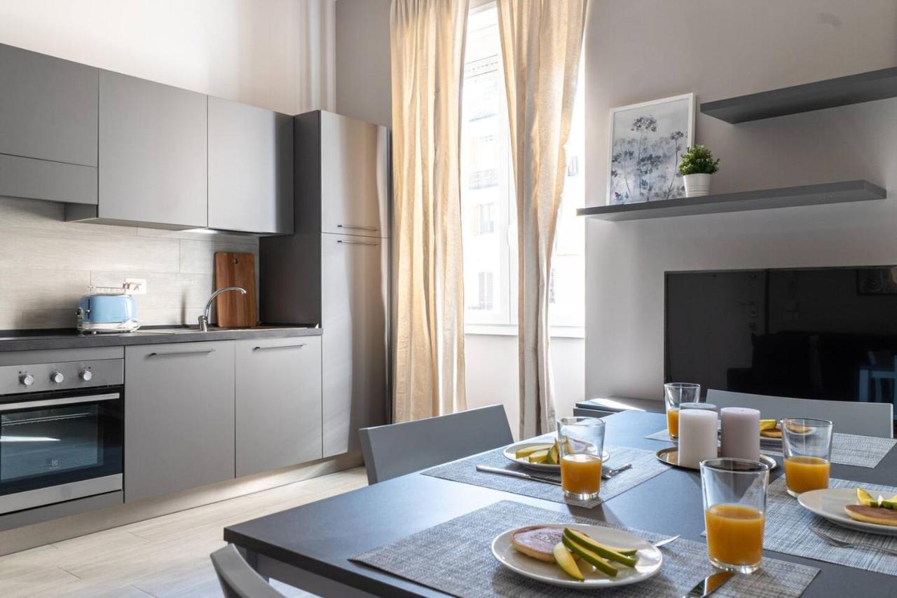 Appartement Easylife - Accogliente Residenza A Due Passi Dal Duomo à Milan Extérieur photo
